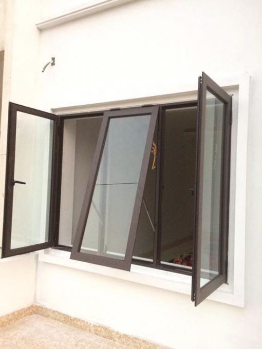 Cửa sổ mở 3 cánh